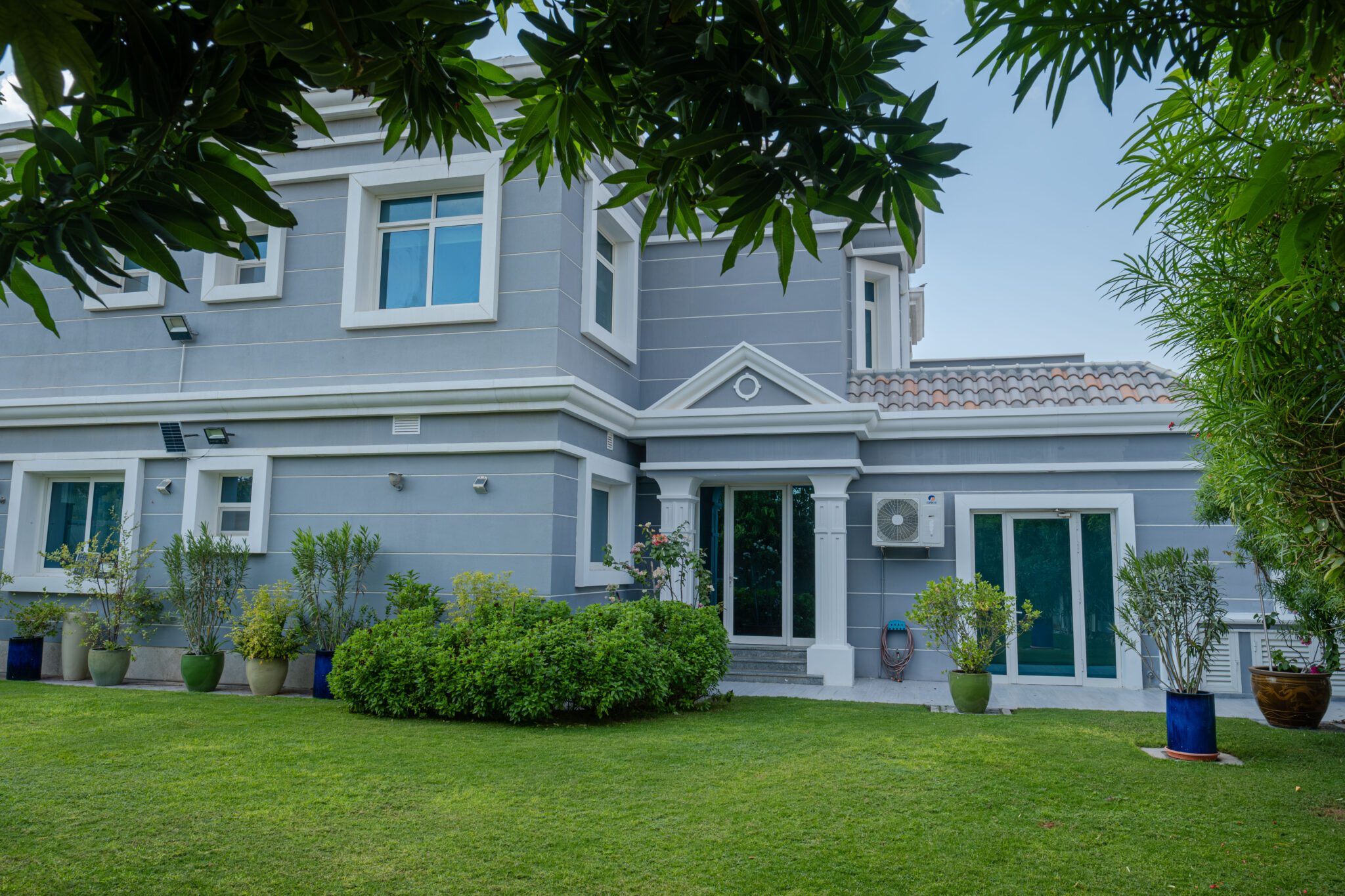 FALCON CITY OF WONDERS - VISHNYA Real Estate